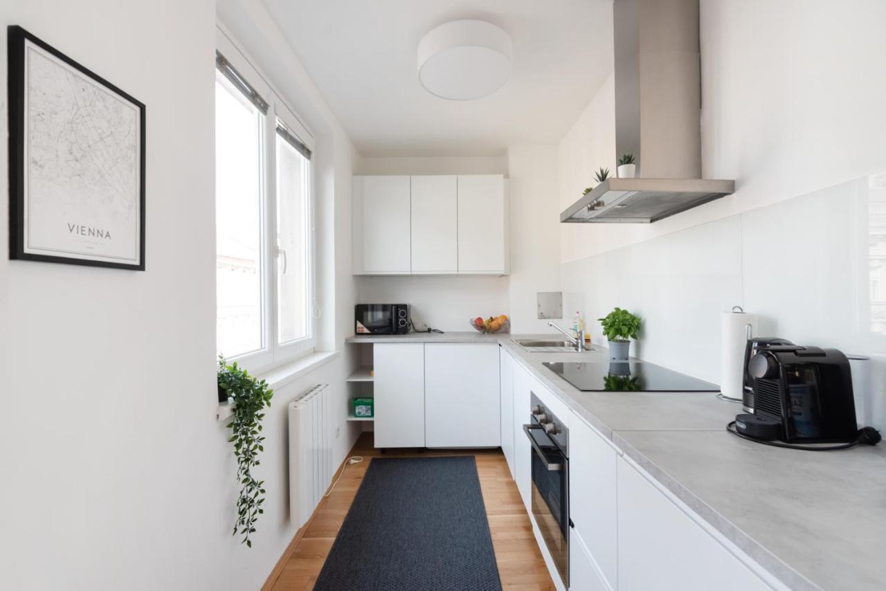 Modern, Bright Studio -Close To The Center In A Quiet Area Vienne Extérieur photo