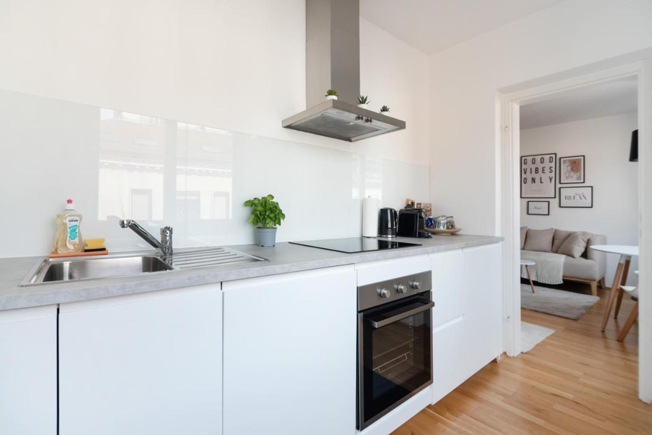 Modern, Bright Studio -Close To The Center In A Quiet Area Vienne Extérieur photo
