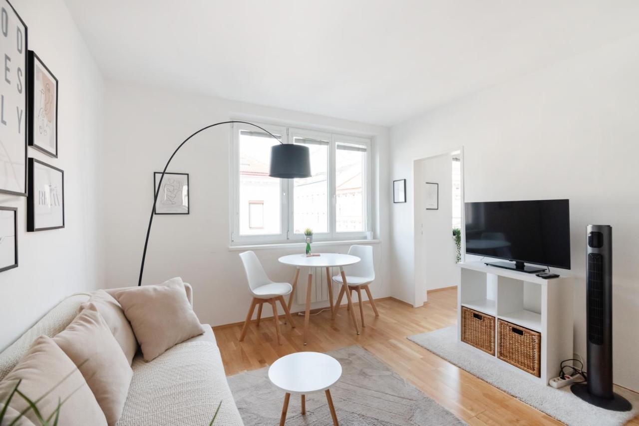 Modern, Bright Studio -Close To The Center In A Quiet Area Vienne Extérieur photo