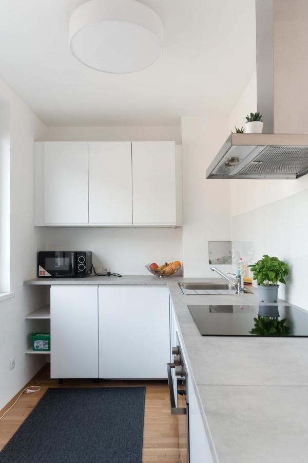 Modern, Bright Studio -Close To The Center In A Quiet Area Vienne Extérieur photo