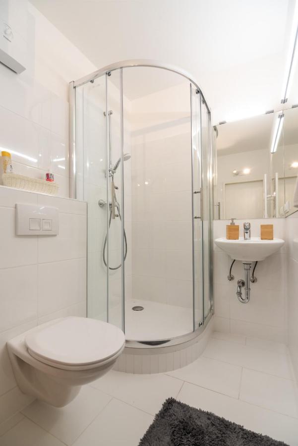 Modern, Bright Studio -Close To The Center In A Quiet Area Vienne Extérieur photo